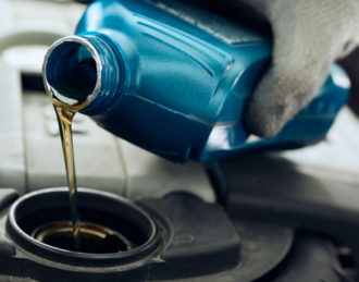 When To Book An Oil Change Near Me: 6 Signs You Need Immediate Service